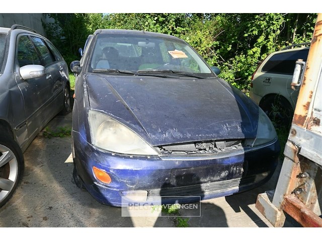 Ford focus, enkel voor vergunninghouders en erkende centra voor verschroting - afbeelding 2 van  7