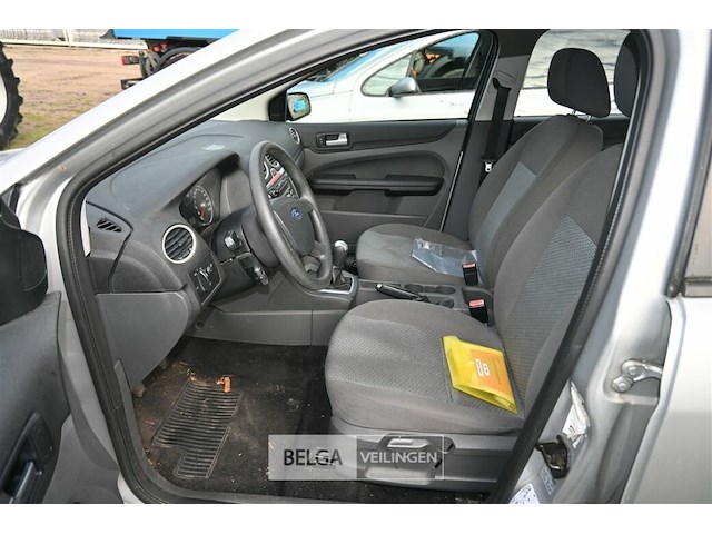 Ford focus personenwagen - afbeelding 10 van  18