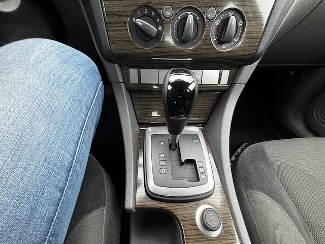 Ford focus sedan focus 1.6i ghia 100 at, 2008 - afbeelding 4 van  36