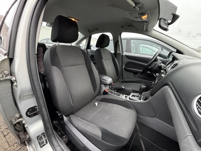 Ford focus sedan focus 1.6i ghia 100 at, 2008 - afbeelding 14 van  36