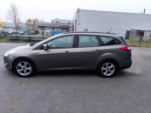 Ford focus sw – benzine – 2014 – 209.320 km – manueel - afbeelding 12 van  30