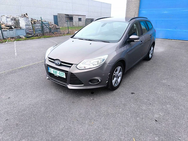 Ford focus sw – benzine – 2014 – 209.320 km – manueel - afbeelding 1 van  30