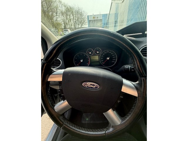 Ford focus - afbeelding 25 van  27