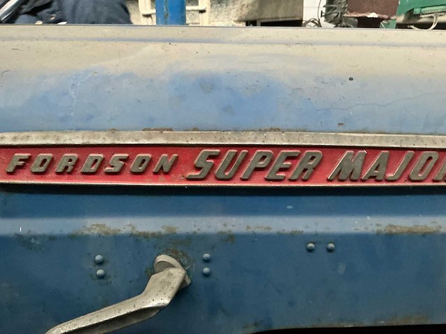Ford fordson super major oldtimer tractor - afbeelding 11 van  16