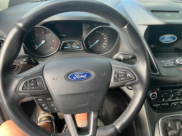 Ford kuga personenauto - afbeelding 2 van  10