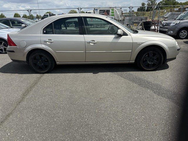 Ford mondeo 5p/d 1.8i 16v ghia,2005 - afbeelding 26 van  31