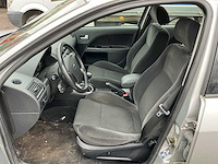 Ford mondeo b5y ghia personenauto - afbeelding 6 van  44