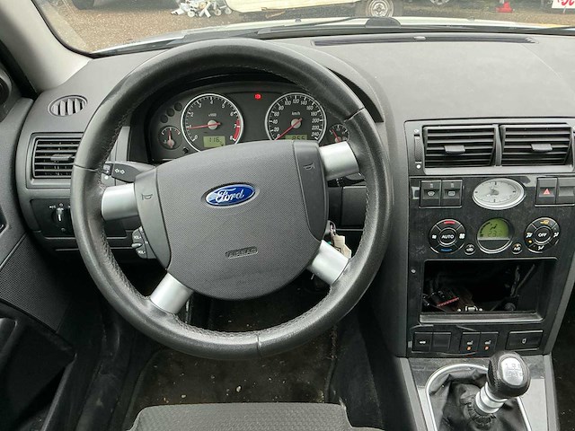 Ford mondeo b5y ghia personenauto - afbeelding 7 van  44