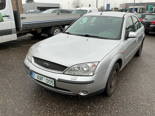 Ford mondeo b5y ghia personenauto - afbeelding 1 van  44