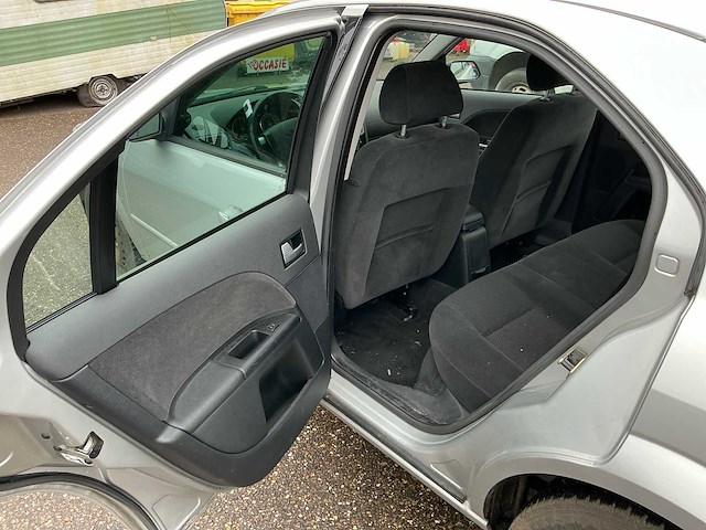 Ford mondeo b5y ghia personenauto - afbeelding 17 van  44