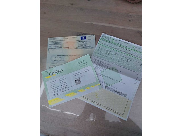 Ford mustang 1966 met doorlopende voorbank - afbeelding 2 van  10