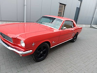 Ford mustang 1966 met doorlopende voorbank - afbeelding 7 van  10