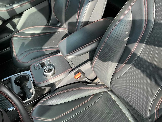 Ford mustang mach-e personenauto - afbeelding 20 van  35
