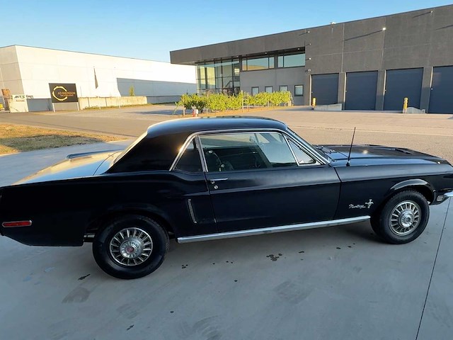 Ford mustang oldtimer - afbeelding 18 van  25
