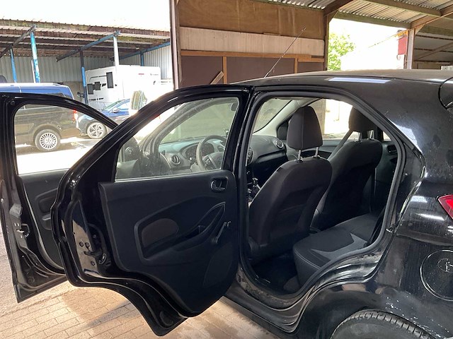 Ford personenauto - afbeelding 17 van  34