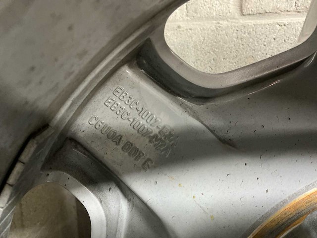 Ford ranger band & velg - afbeelding 10 van  11