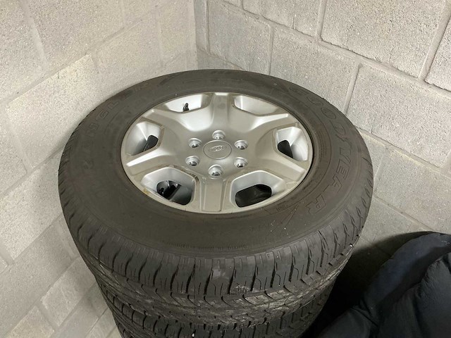 Ford ranger band & velg - afbeelding 4 van  11