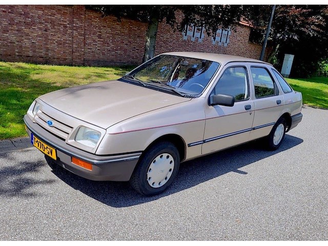 Ford sierra 1,3 - afbeelding 1 van  48