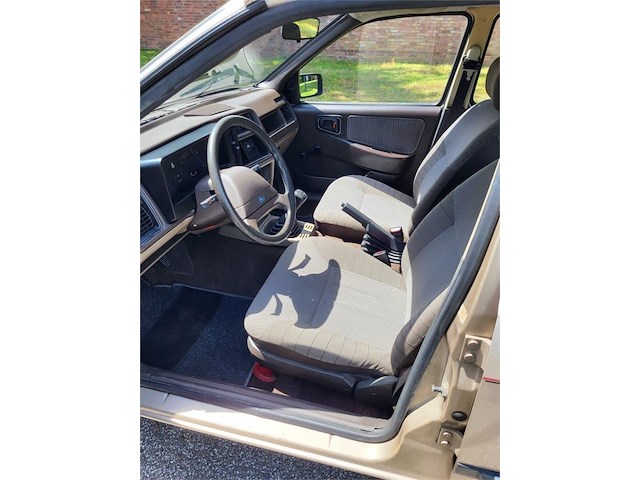 Ford sierra 1,3 - afbeelding 16 van  48