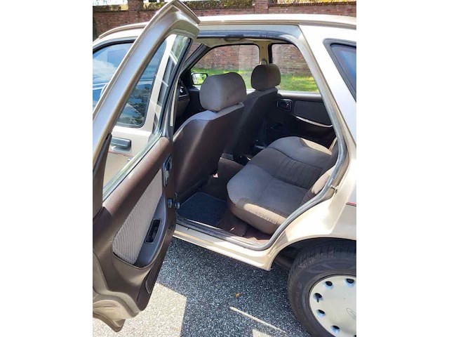 Ford sierra1,3, 1983 - afbeelding 26 van  48