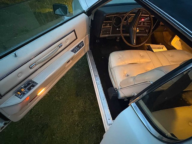 Ford thunderbird oldtimer - afbeelding 2 van  24