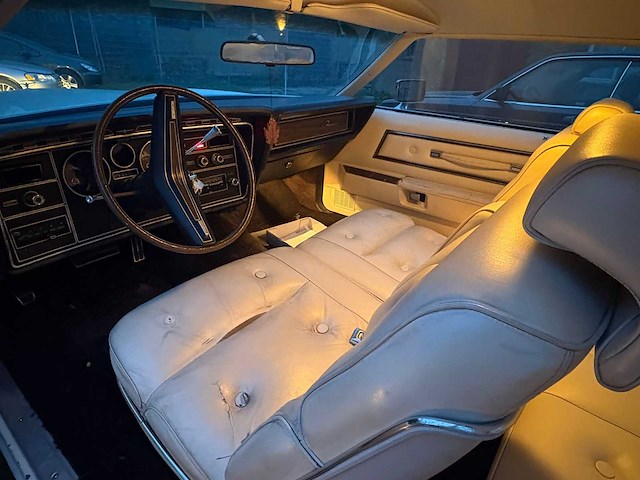 Ford thunderbird oldtimer - afbeelding 24 van  24