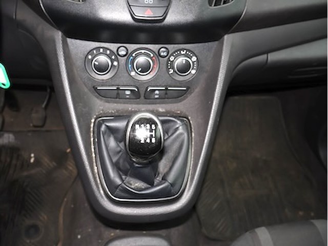 Ford tourneo - wf0txxwpgtfe81690 - 2015 - afbeelding 3 van  20