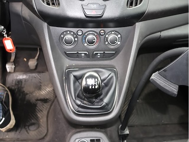 Ford tourneo - wf0txxwpgtga18582 - 2016 - afbeelding 2 van  18