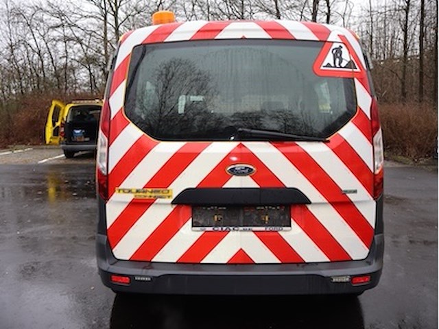 Ford tourneo - wf0txxwpgtga18582 - 2016 - afbeelding 13 van  18