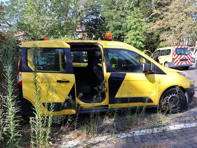 Ford tourneo - wf0txxwpgtgy76967 - 2016 - afbeelding 12 van  17