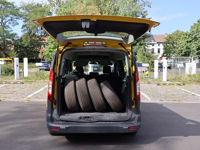 Ford tourneo - wfotxxwpgtga18576 - 2016 - afbeelding 16 van  19