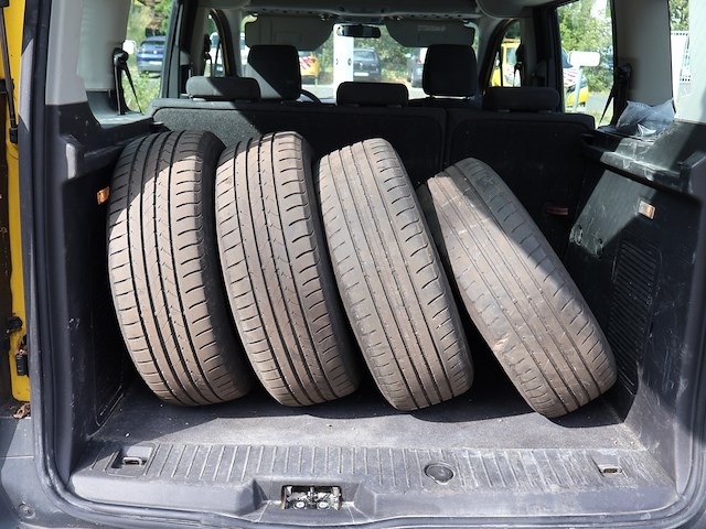 Ford tourneo - wfotxxwpgtga18576 - 2016 - afbeelding 17 van  19