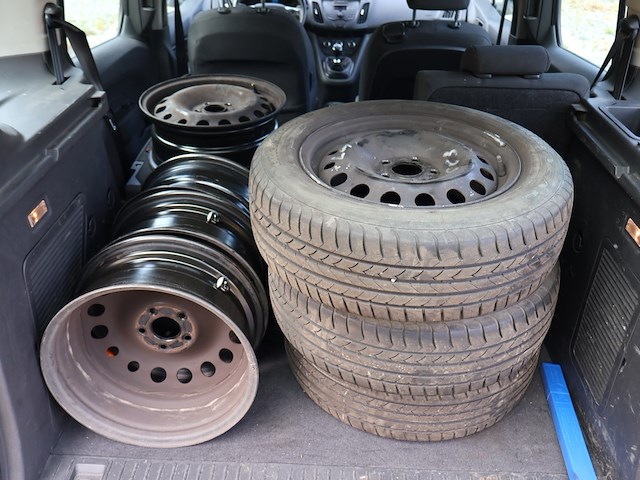 Ford tourneo - wfotxxwpgtga18584 - 2016 - afbeelding 20 van  21