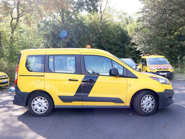 Ford tourneo - wfotxxwpgtgy76956 - 2016 - afbeelding 20 van  21