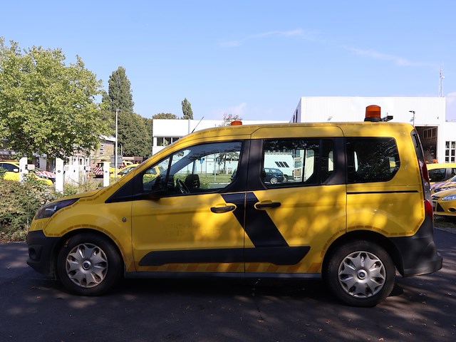 Ford tourneo - wfotxxwpgtgy76962 - 2016 - afbeelding 15 van  21