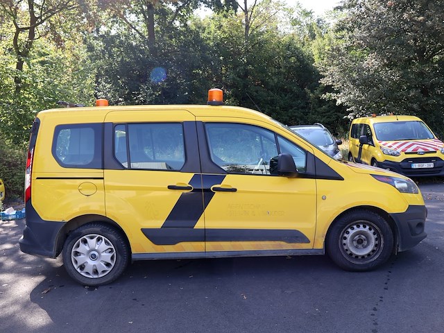 Ford tourneo - wfotxxwpgtgy76962 - 2016 - afbeelding 20 van  21