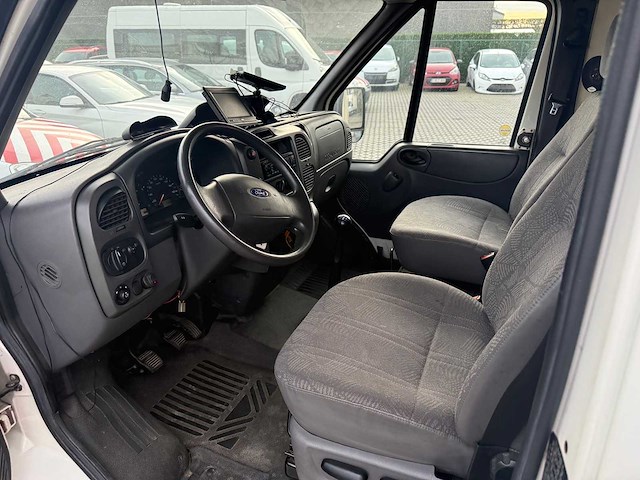 Ford transit - 2004 - rimor - arf39p3 - personenauto - afbeelding 10 van  44