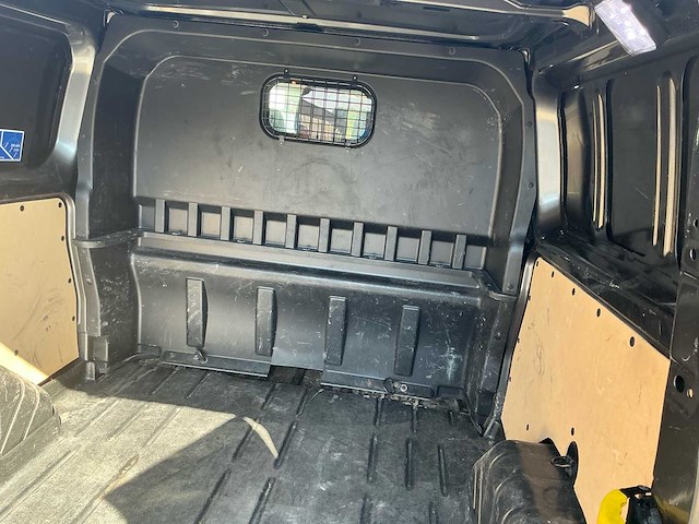 Ford transit (6 plaatsen -lichte vracht) transit custom lichte vracht - afbeelding 20 van  42