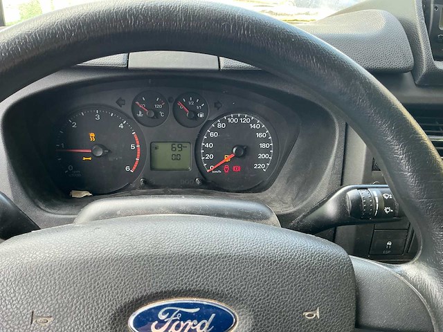 Ford transit 9 plaatsen camionette - afbeelding 13 van  25