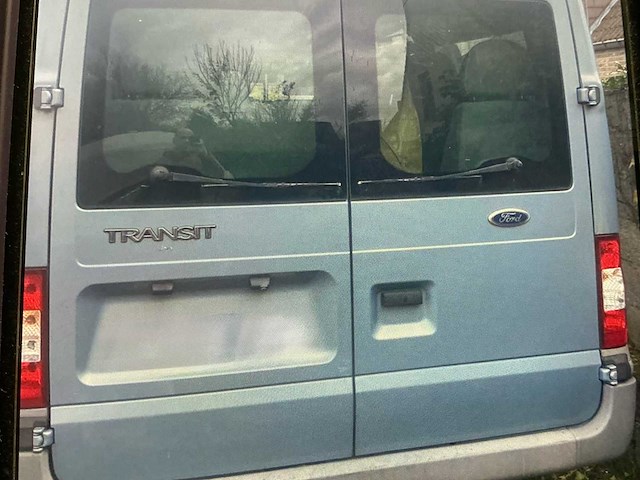 Ford transit 9 plaatsen camionette - afbeelding 19 van  25