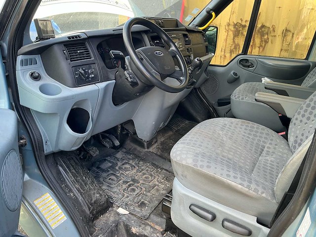 Ford transit 9 plaatsen camionette - afbeelding 20 van  25