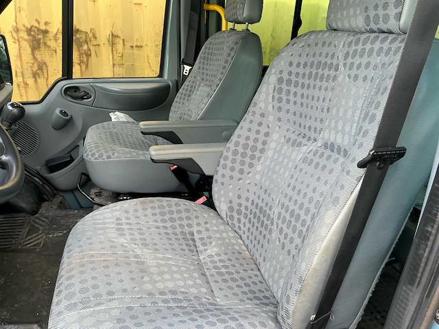 Ford transit 9 plaatsen camionette - afbeelding 21 van  25