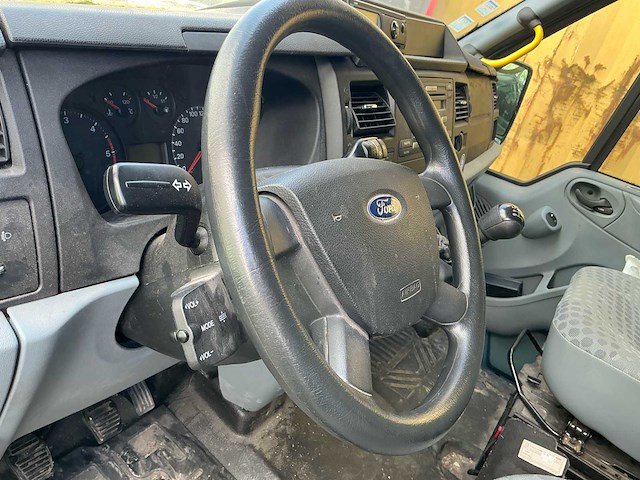 Ford transit 9 plaatsen camionette - afbeelding 23 van  25