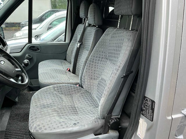 Ford transit bedrijfswagen - afbeelding 13 van  13