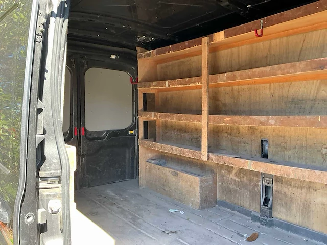 Ford transit bedrijfswagen - afbeelding 15 van  17