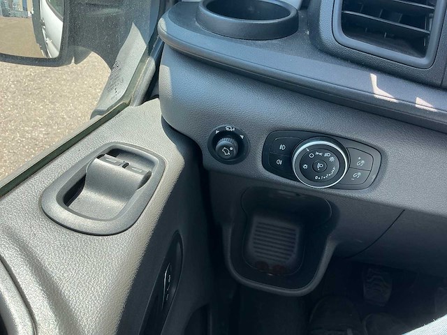 Ford transit bedrijfswagen - afbeelding 22 van  30
