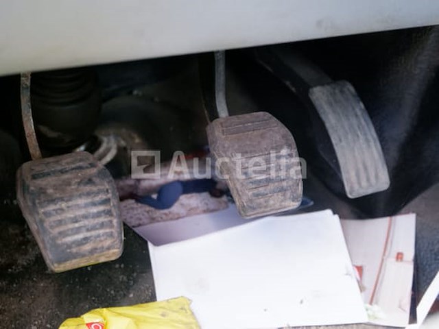 Ford transit flatbed utility truck (vin:wf0fxxttff8a32482) voor onderdelen - afbeelding 12 van  31