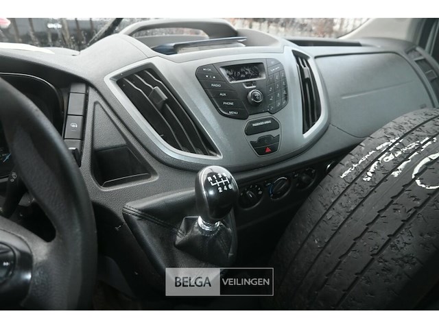 Ford transit lichte vrachtwagen - afbeelding 12 van  18