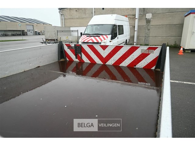 Ford transit lichte vrachtwagen - afbeelding 20 van  23