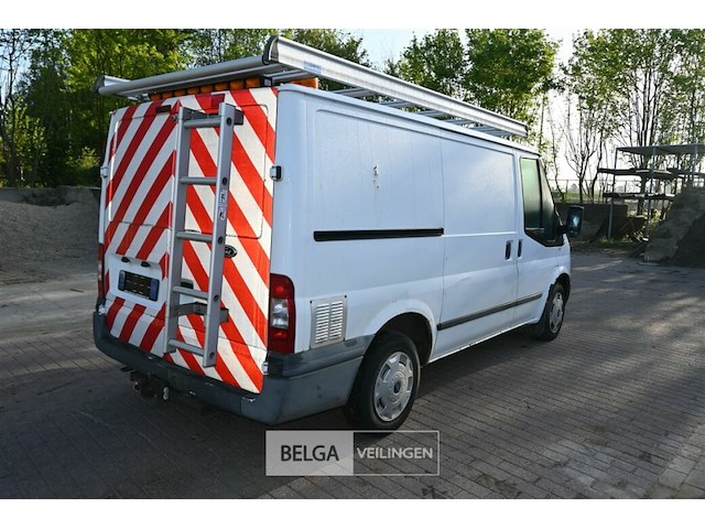 Ford transit lichte vrachtwagen - afbeelding 15 van  28